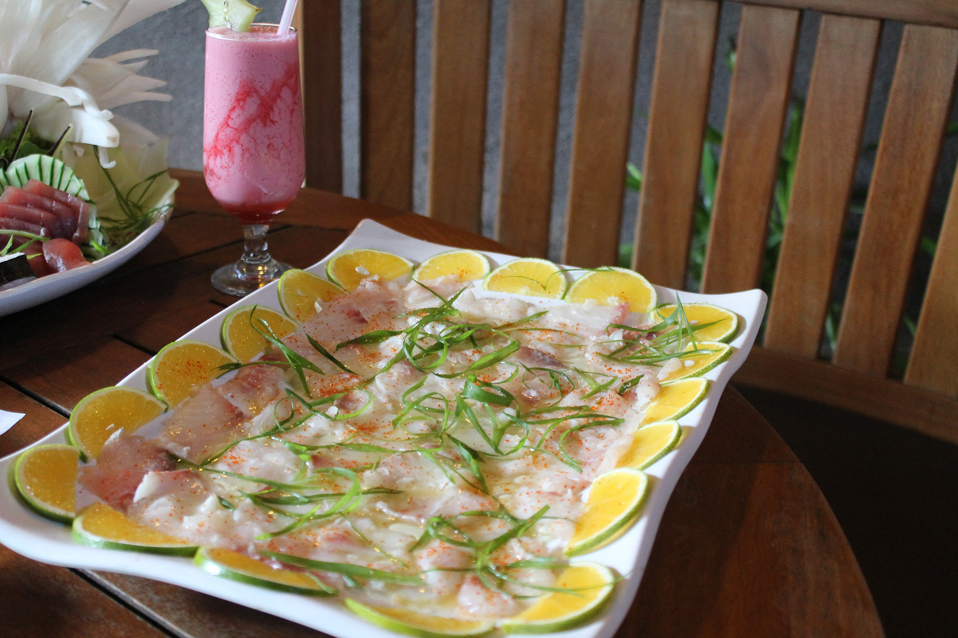 Foto prato sashimi de peixe branco  do Restaurante Taki Sushi - Granja Viana