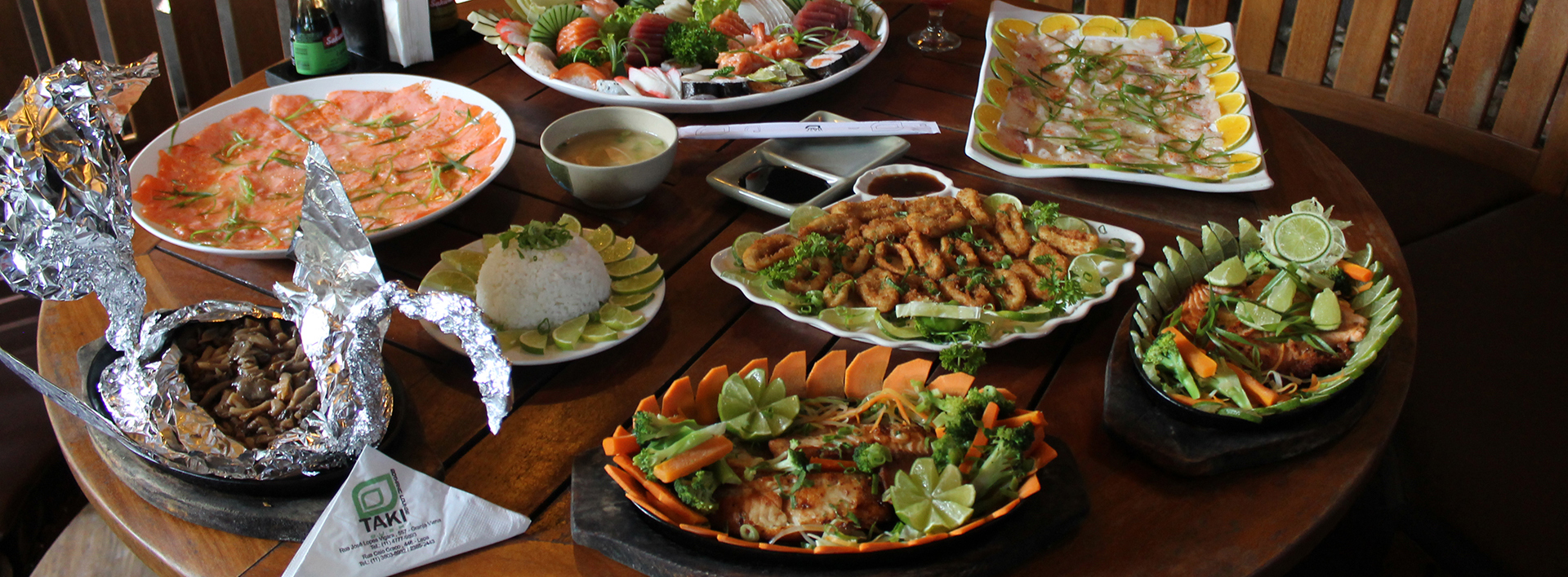 Foto de pratos oferecidos no Restaurante Taki Sushi - Granja Viana